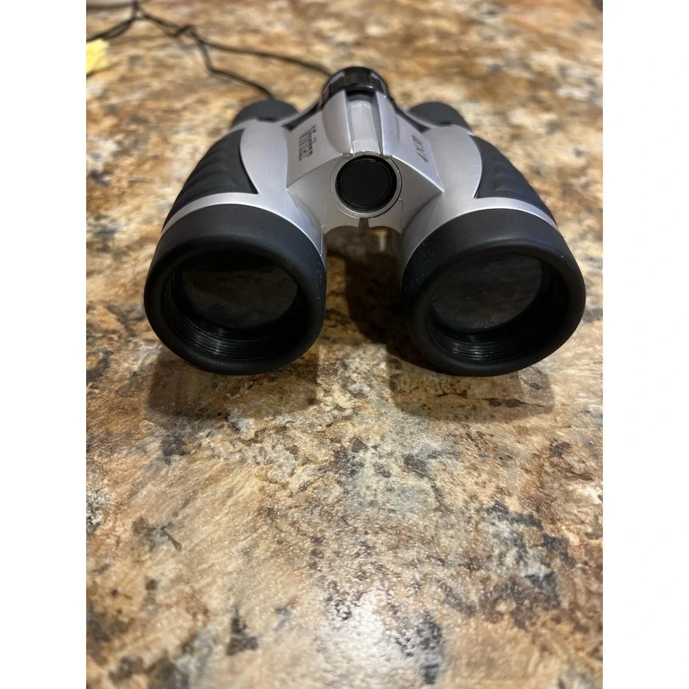 Vivitar 4 X 30 Coated Compact Binoculars With Strap & Storage Pouch VTG